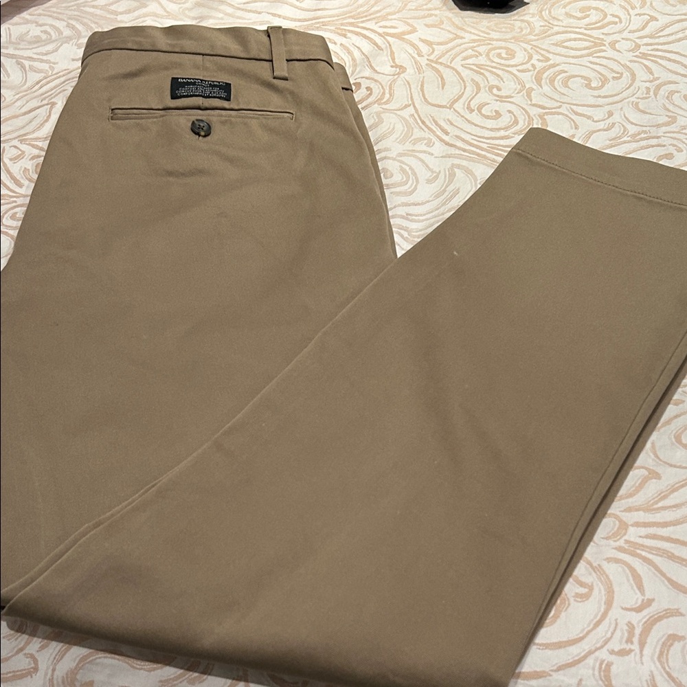 Banana Republic Aiden Chinos